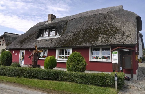 Gross Zicker Apartment | Apartment No. 04 (1. Floor) - Pension Ritter - in a quiet location of Groß Zicker
