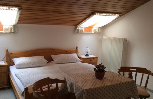 Ettenhausen Apartment | Apartment No. 5 Rauhe Nadel, up to 4 people, 72 sqm, 2 separate bedrooms