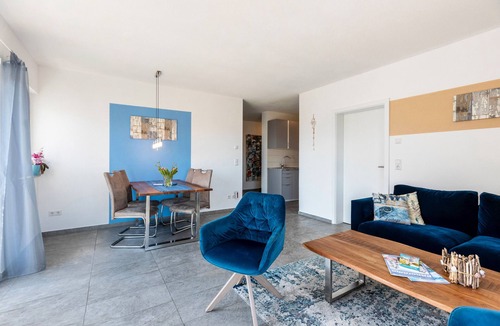 Wahlwies Apartment | Apartment 'Obersee' with Lake View, Shared Garden and Wi-Fi