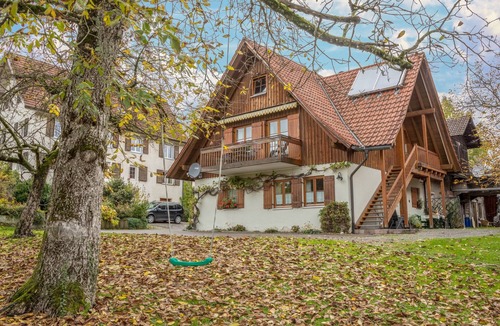 Aschach Apartment | Apartment ‘Obstgarten’ on Farm House with Wi-Fi, Terrace and Mountain View