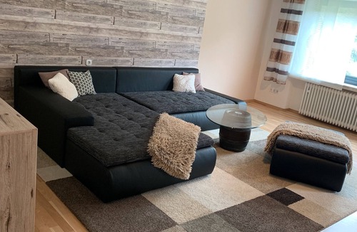 Maibrunn Apartment | Apartment 'Ödbach' with Shared Terrace, Private Garden and Wi-Fi