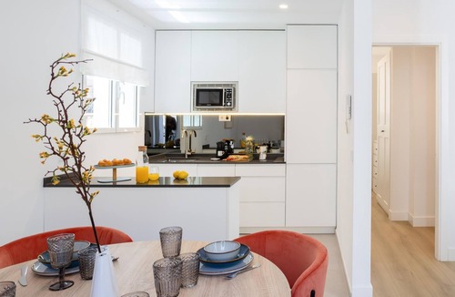 Almagro Apartment | Apartment + Office area in Almagro, Madrid