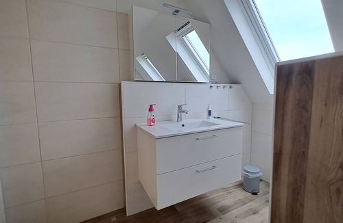 Frickenfelden Apartment | Apartment on Lake 'Altmühlsee' with Terrace & Wi-Fi