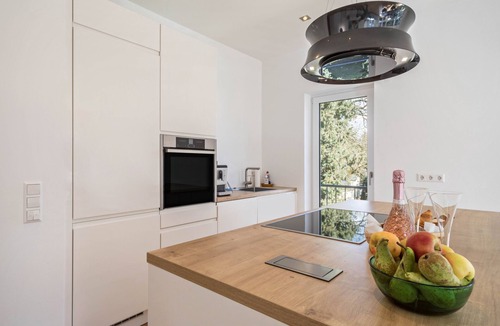 Aschach Apartment | Apartment 'Parkside' with Mountain View, Balcony and Wi-Fi
