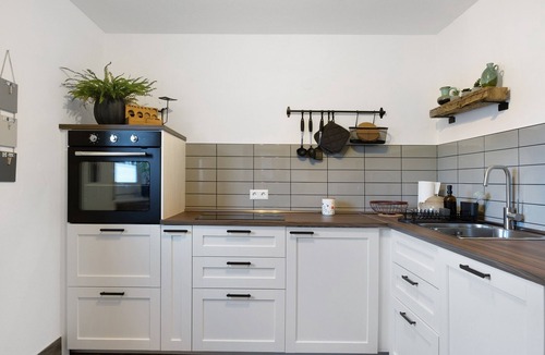 Neustadt Apartment | Apartment 'Panoramablick Und Ruhe' with Mountain View, Private Terrace and Wi-Fi