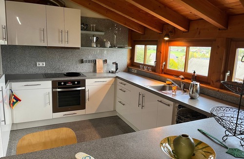 Waldbeuren Apartment | Apartment "Panorama View in the Lake Constance Area" with Balcony and Wi-Fi