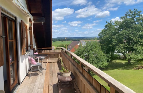 Waldbeuren Apartment | Apartment "Panorama View in the Lake Constance Area" with Balcony and Wi-Fi