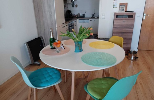 Markdorf Apartment | Apartment “Panoramablick” with Lake and Mountain View, Garden & Pool