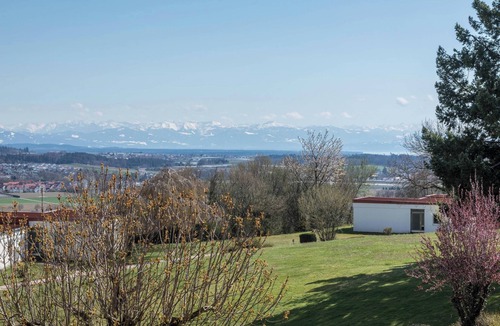 Markdorf Apartment | Apartment “Panoramablick” with Lake and Mountain View, Garden & Pool