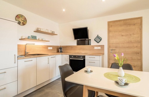Neukirch Apartment | Apartment 'Pusteblume' with Mountain View, Terrace & Wi-Fi