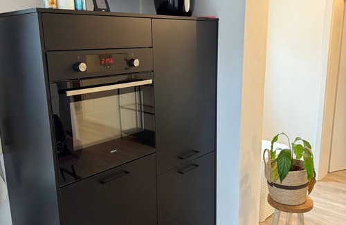 Kirchehrenbach Apartment | Apartment 'Quiet Modern' with Shared Pool, Wi-Fi and Air Conditioning