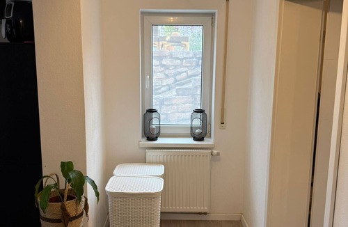 Kirchehrenbach Apartment | Apartment 'Quiet Modern' with Shared Pool, Wi-Fi and Air Conditioning