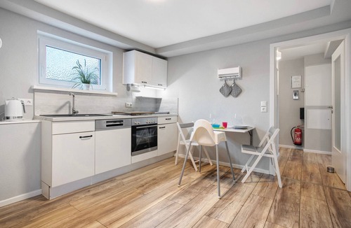 Schaprode Apartment | Apartment 'Rügenferienhaus Gartenwohnung' with Shared Terrace and Wi-Fi