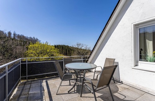Grafschaft Apartment | Apartment 'Raus Aufs Land' with Balcony and Wi-Fi
