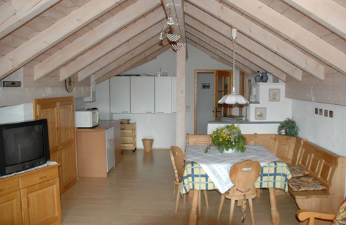 Kreuzfeld Apartment | Apartment Rauschberg for 4 persons with balcony, 67 sqm, kitchenette