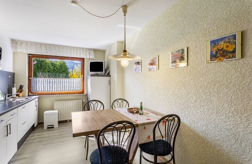 Saalhausen Apartment | Apartment 'Riedel Fronz' with Mountain View, Private Terrace and Wi-Fi