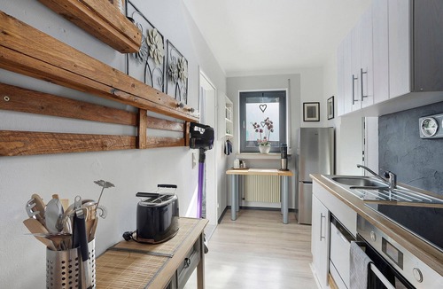 Niederlandenbeck Apartment | Apartment 'Riekes' with Mountain View, Private Terrace and Wi-Fi
