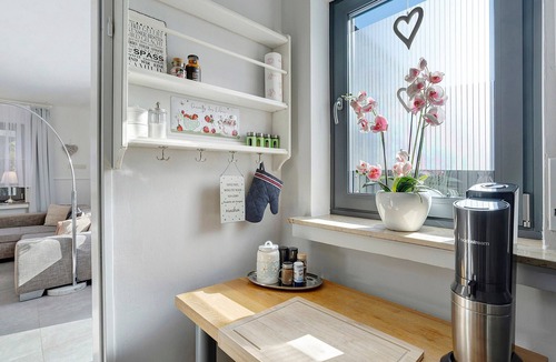 Niederlandenbeck Apartment | Apartment 'Riekes' with Mountain View, Private Terrace and Wi-Fi