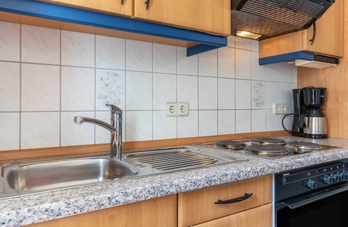 Binz Apartment | Apartment 'Ringstr. 22, 1. OG Links WE43' with Balcony and Wi-Fi