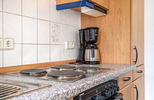Binz Apartment | Apartment 'Ringstr. 22, 2. OG Links WE45' with Balcony and Wi-Fi