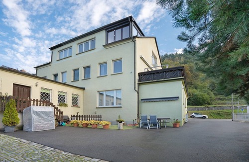 Rathmannsdorf Apartment | Apartment 'Romantische Fewo Sächs Schweiz' with Shared Terrace and Wi-Fi