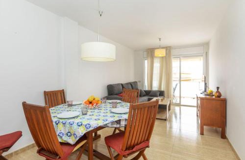 Creixell Apartment | Apartment Ronda Creixell by Interhome