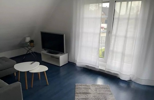 Lingen Apartment | Apartment 'Room4rent' with Balcony and Wi-Fi