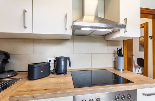 Kickenbach Apartment | Apartment 'Rumphorst' with Shared Terrace, Private Garden and Wi-Fi