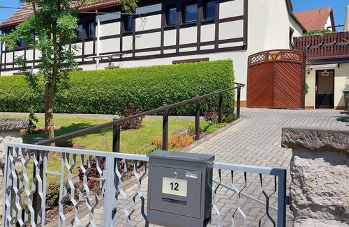 Struppen Apartment | Apartment "Sängerhöhe" with Private Terrace & Wi-Fi