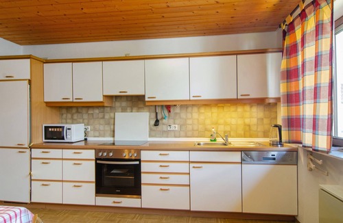 Muehlingen Apartment | Apartment 'Säntis, 50qm' with Balcony and Wi-Fi