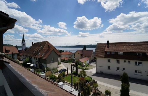 Sipplingen Apartment | Apartment 'Säntisblick, 65 Qm' with Balcony and Wi-Fi