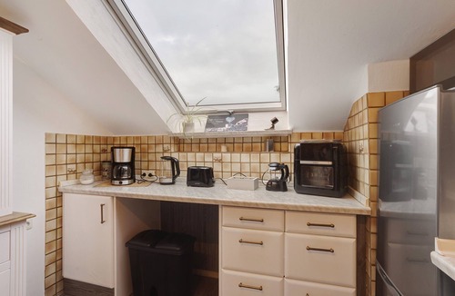 Plettenberg Apartment | Apartment 'Sara's' with Private Garden, Wi-Fi and Air Conditioning