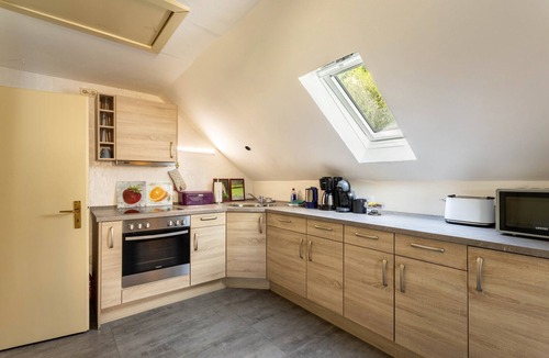 Arnsberg Apartment | Apartment 'Schlossbergblick' with Shared Terrace, Shared Garden and Wi-Fi
