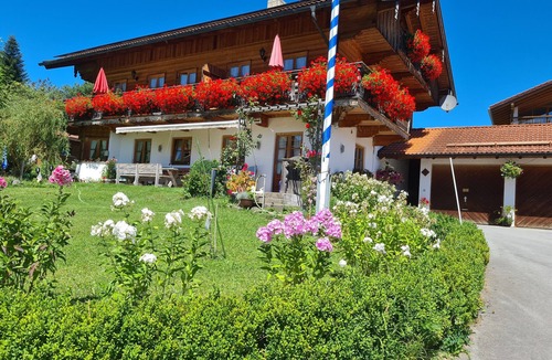 Fischbachau Apartment | Apartment 'Schwalbennest' with Mountain View, Balcony, and Wi-Fi