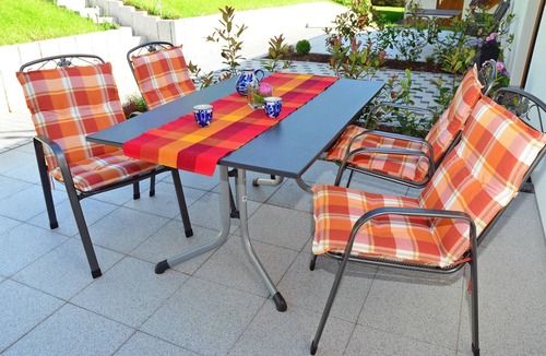 Lahr Apartment | Apartment 'Schwalbennest' with private terrace, shared garden and Wi-Fi