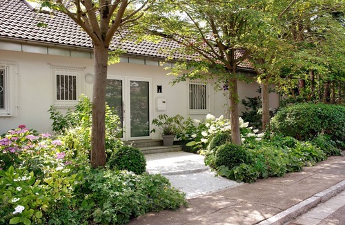 Muellheim Apartment | Apartment 'Secret Garden' – Pet-Friendly, Private Terrace, Sauna, Bike Storage, EV Charging