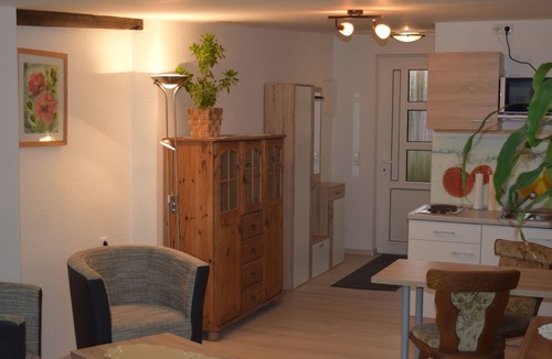 Leubnitz-Neuostra Apartment | Apartment Seebachstrasse
