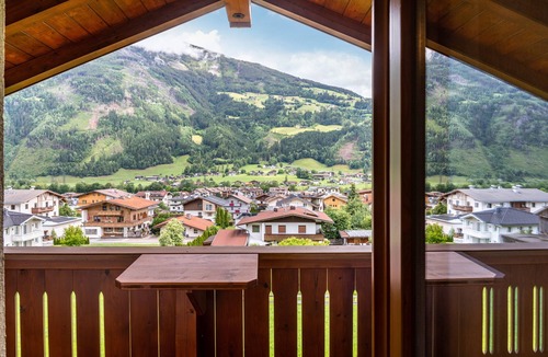 Ried im Zillertal Apartment | Apartment 'Selina' with Mountain View, Balcony and Wi-Fi