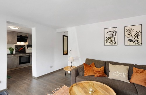 Kickenbach Apartment | Apartment 'Selbecke' with Pool and Garden