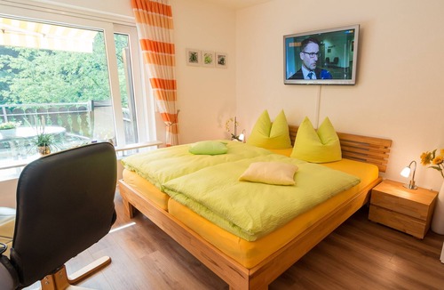 Bad Herrenalb Apartment | Apartment 'Sonnenschein' with Shared Garden, Balcony and Wi-Fi