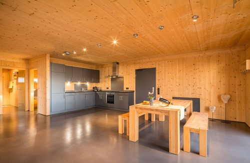 Auggen Apartment | Apartment 'Spätburgunder' with Shared Pool, Garden, and Wi-Fi