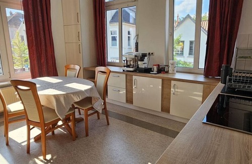 Donnerschwee Apartment | Apartment 'Stadtvilla 4 Zimmer 2 Bäder 130 Qm' with Private Terrace, Balcony and Wi-Fi