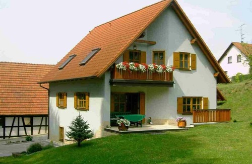 Schesslitz Apartment | Apartment 'Stark bis 4 Personen' with Wi-Fi