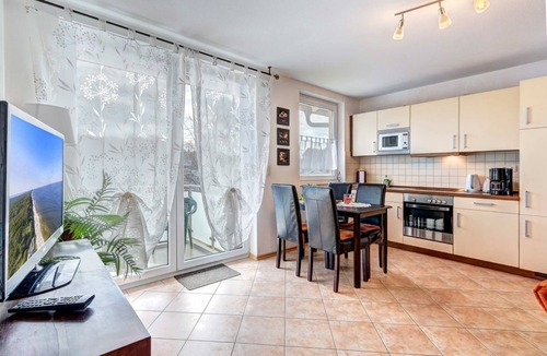 Ueckeritz Apartment | Apartment Strandblick 1 - Cozy apartment with balcony near the beach