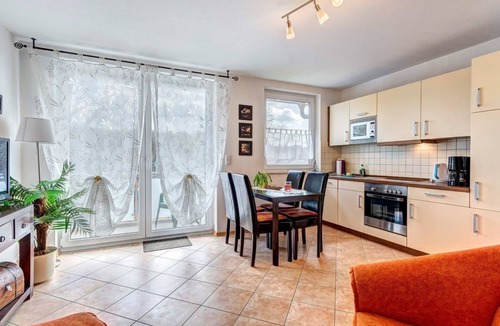 Ueckeritz Apartment | Apartment Strandblick 1 - Cozy apartment with balcony near the beach