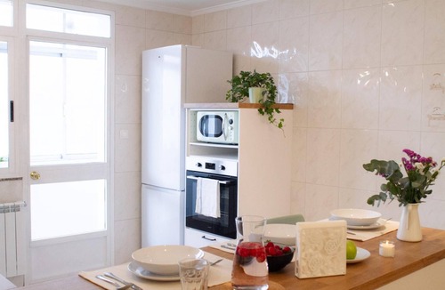 Lugo Apartment | Apartment 'Tata' with Balcony and Wi-Fi