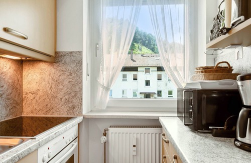 Oberaudorf Apartment | Apartment 'Tatzelwurm A5' with Mountain View, Shared Garden and Wi-Fi