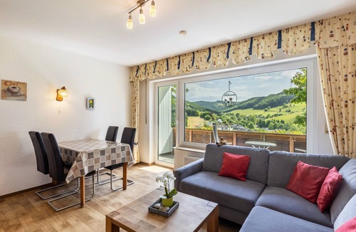 Oberhenneborn Apartment | Apartment Taubenschlag (53 sqm, 2 Bedrooms) with Balcony and Wi-Fi
