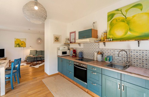 Ostin Apartment | Apartment "Tegernseele" with Mountain View, Private Terrace & Wi-Fi