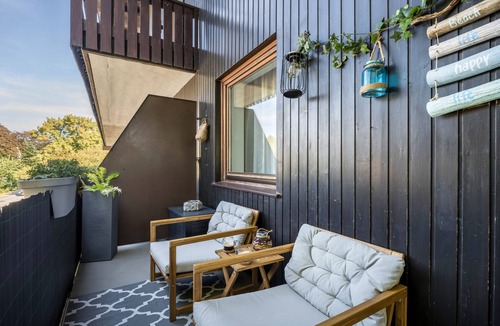 Ponitz am See Apartment | Apartment 'Time 2 Sea' with Shared Garden, Balcony and Wi-Fi